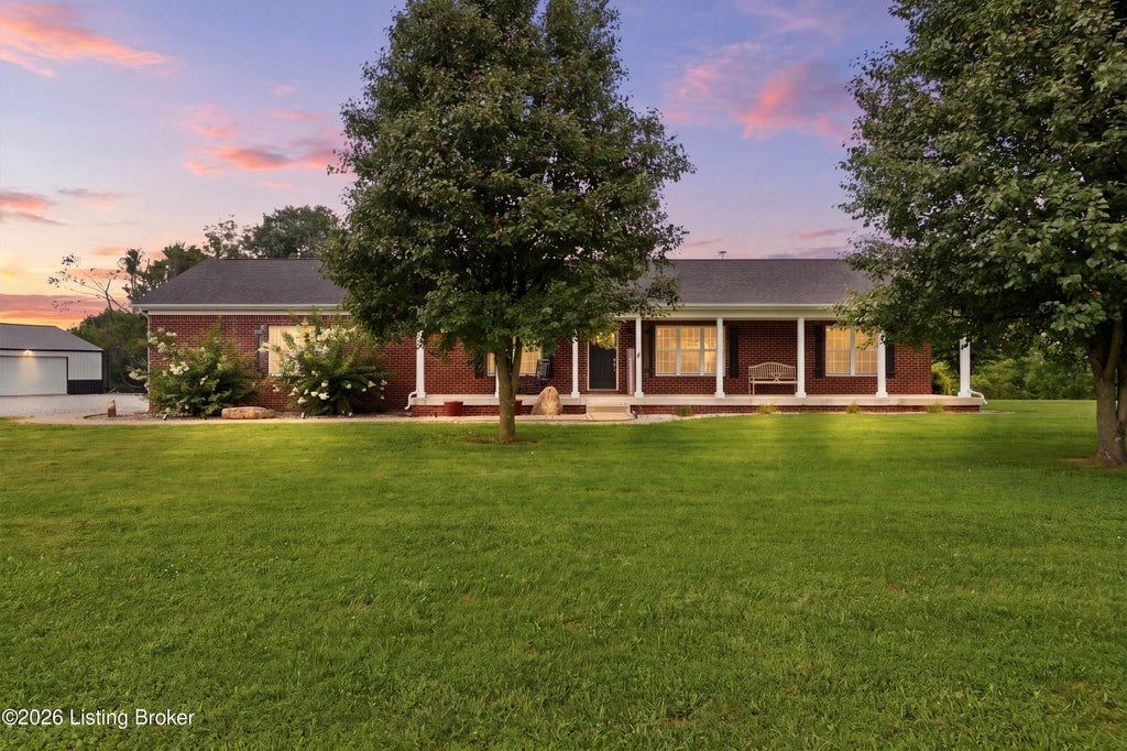 Photo of 3712 Blossom Dr, La Grange, KY 40031 (MLS # 1724123)