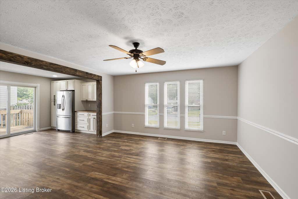 Photo of 7322 Sideoats Dr, Crestwood, KY 40014 (MLS # 1722875)