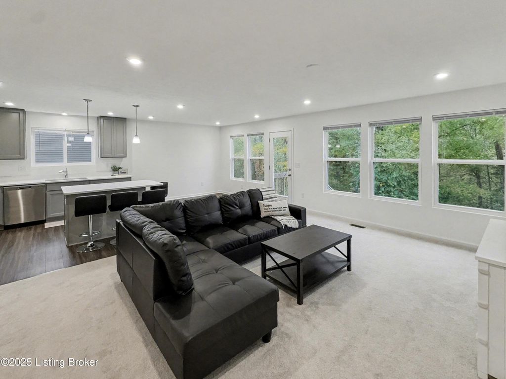 Photo of 147 Blue Ridge Cir, Mt Washington, KY 40047 (MLS # 1706148)