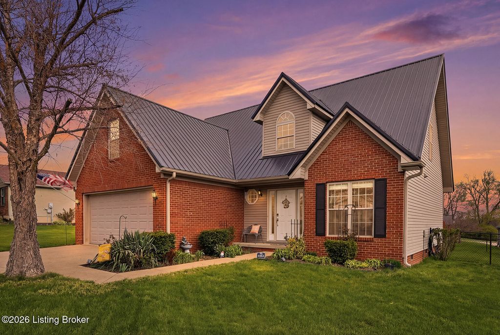 Photo of 504 Chaucer Dr, Lawrenceburg, KY 40342 (MLS # 1713237)