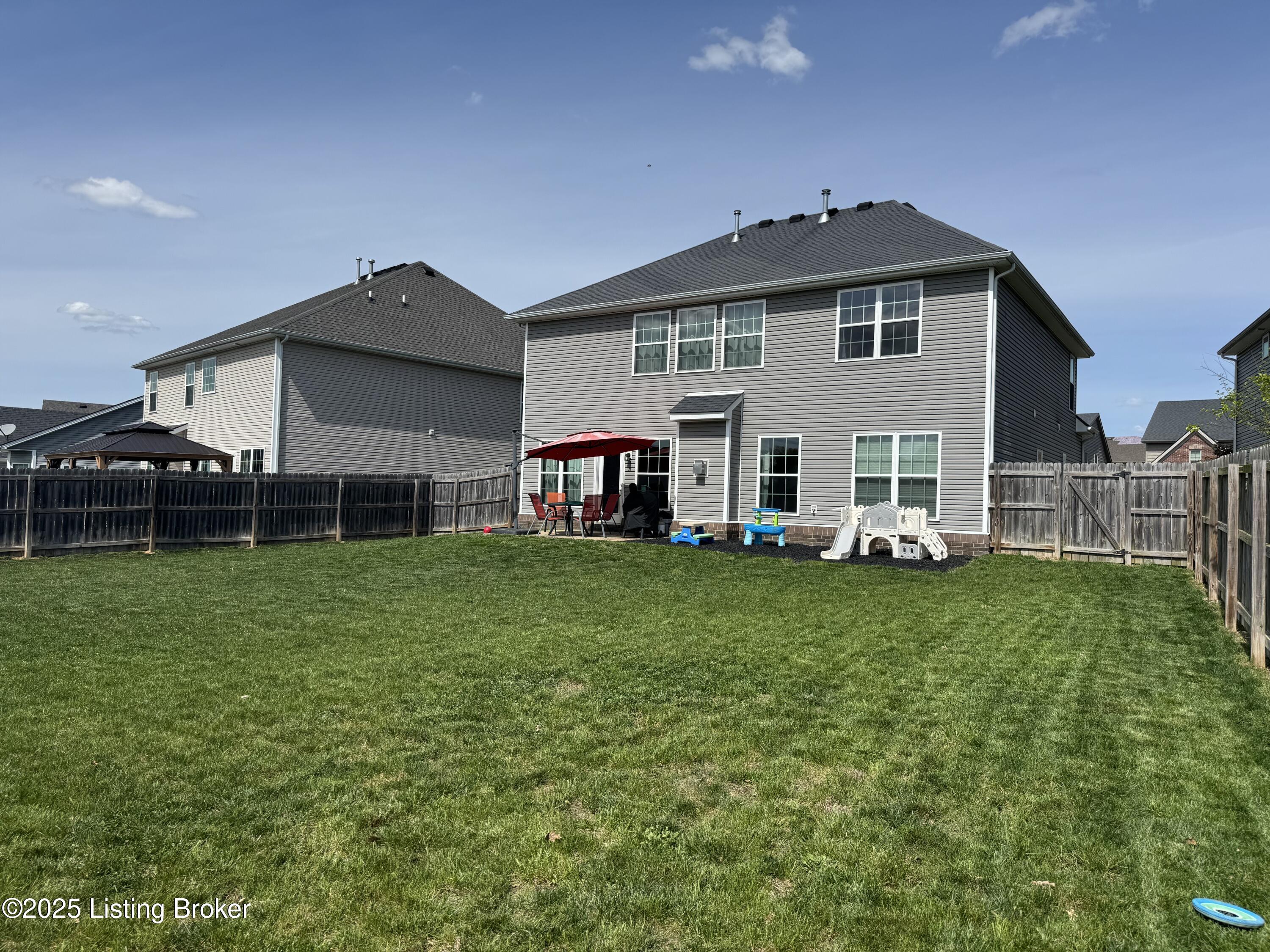 1906 Carabiner Way, Louisville, Pennsylvania image 2
