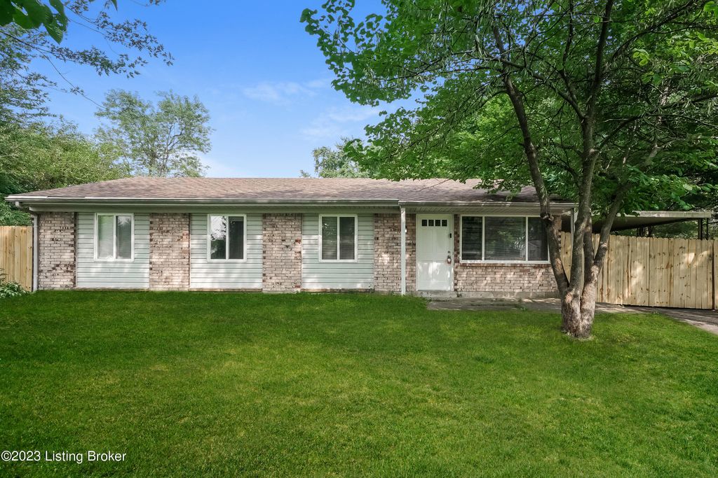 Photo of 7701 Sherry Lynn Ct, Louisville, KY 40228 (MLS # 1706964)