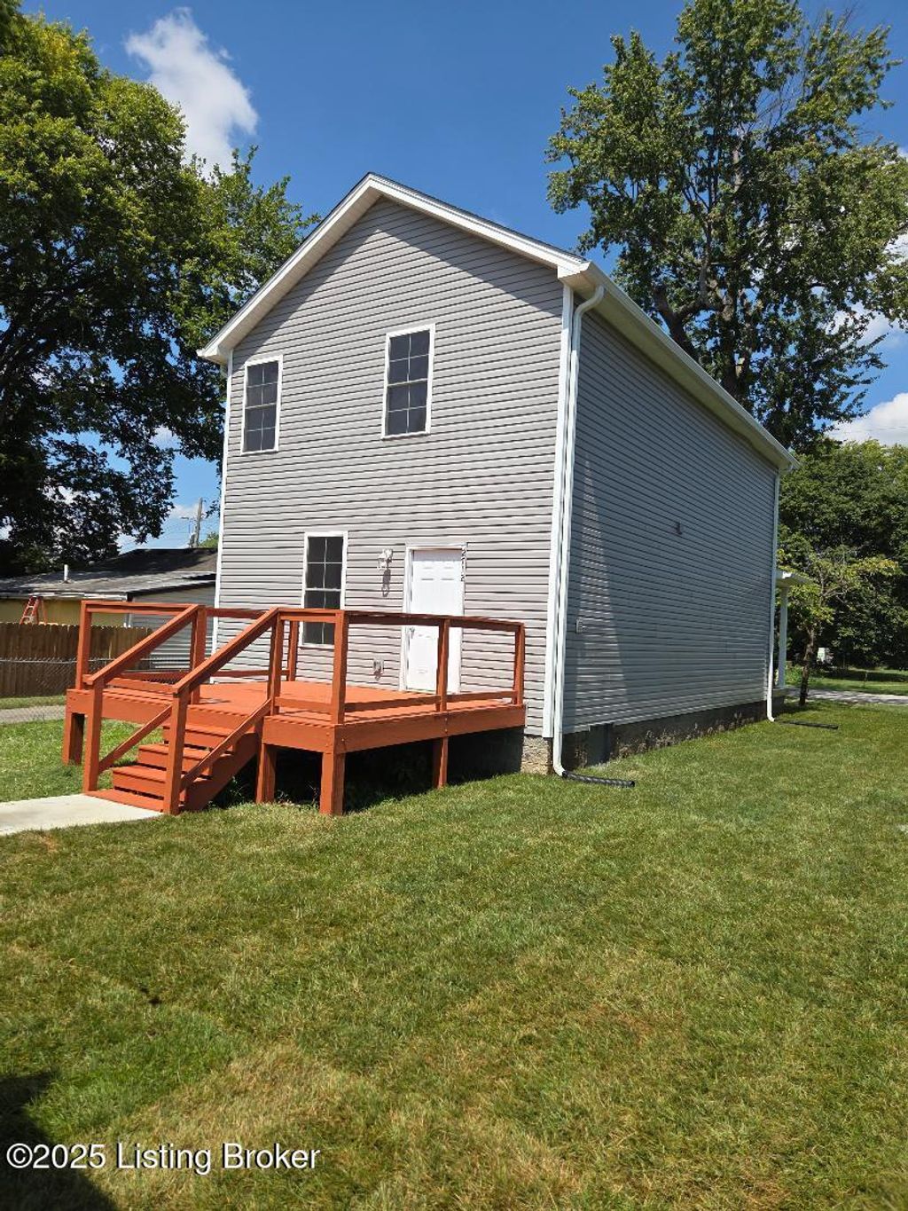 Photo of 2712 Lindsay Ave, Louisville, KY 40206 (MLS # 1715805)
