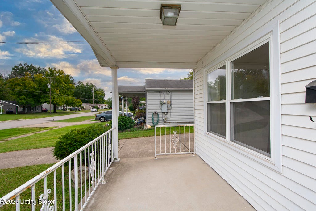 Photo of 5712 Loretta St, Louisville, KY 40213 (MLS # 1730133)