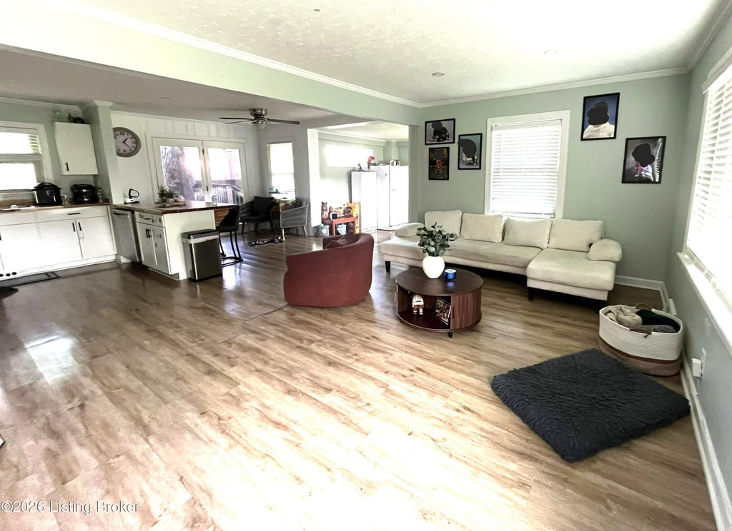 Photo of 2124 Quillman Dr, Louisville, KY 40214 (MLS # 1732457)