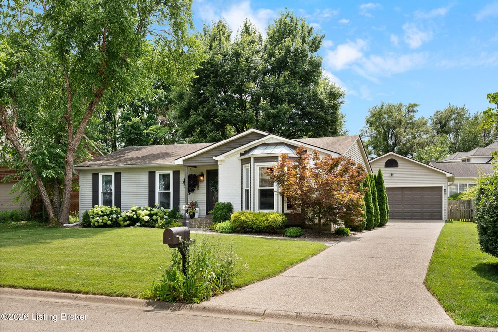 Photo of 4302 Holly Tree Dr, Louisville, KY 40241 (MLS # 1722759)