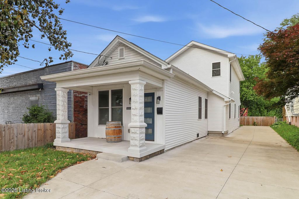 Photo of 1115 Schiller Ave, Louisville, KY 40204 (MLS # 1718550)