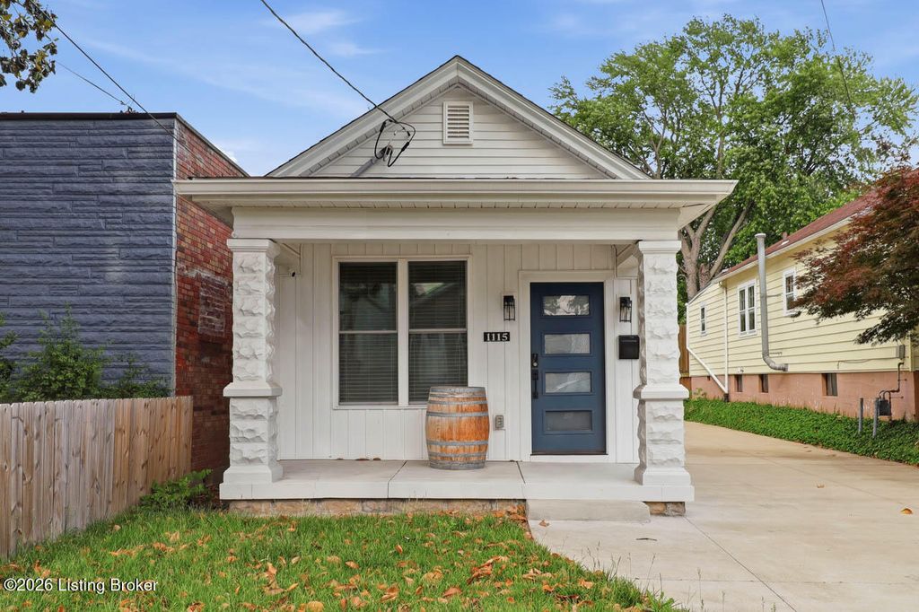 Photo of 1115 Schiller Ave, Louisville, KY 40204 (MLS # 1718550)