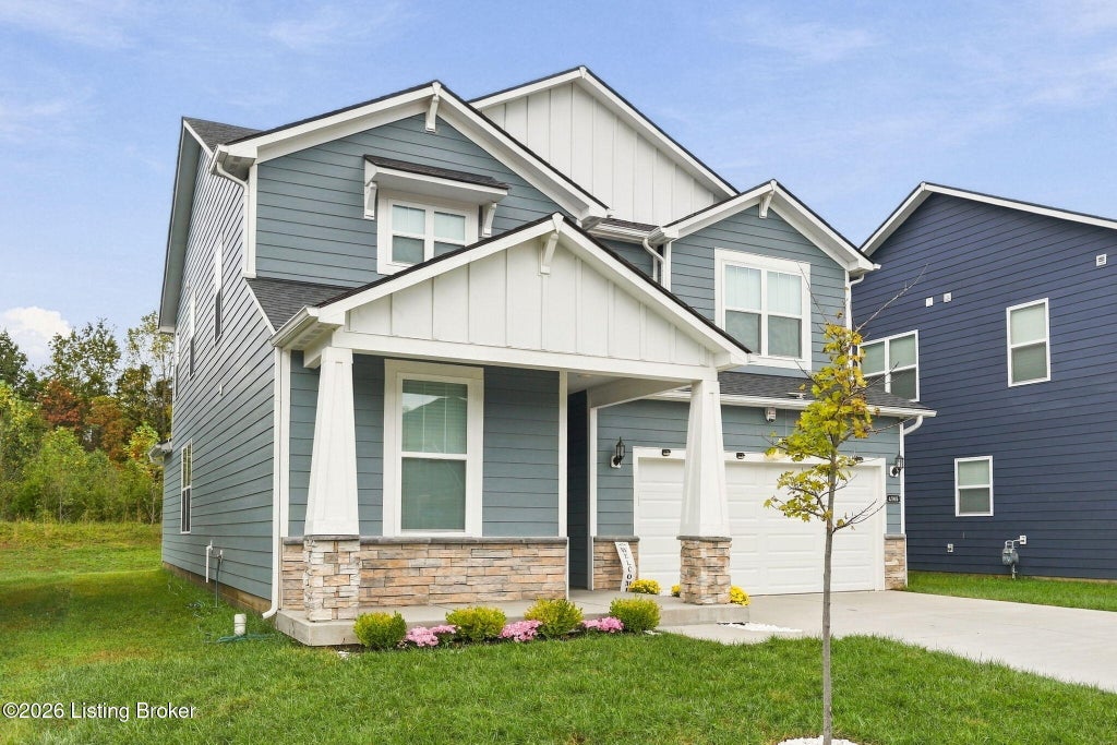 Photo of 4705 Golden Eagle Dr, Louisville, KY 40245 (MLS # 1732106)