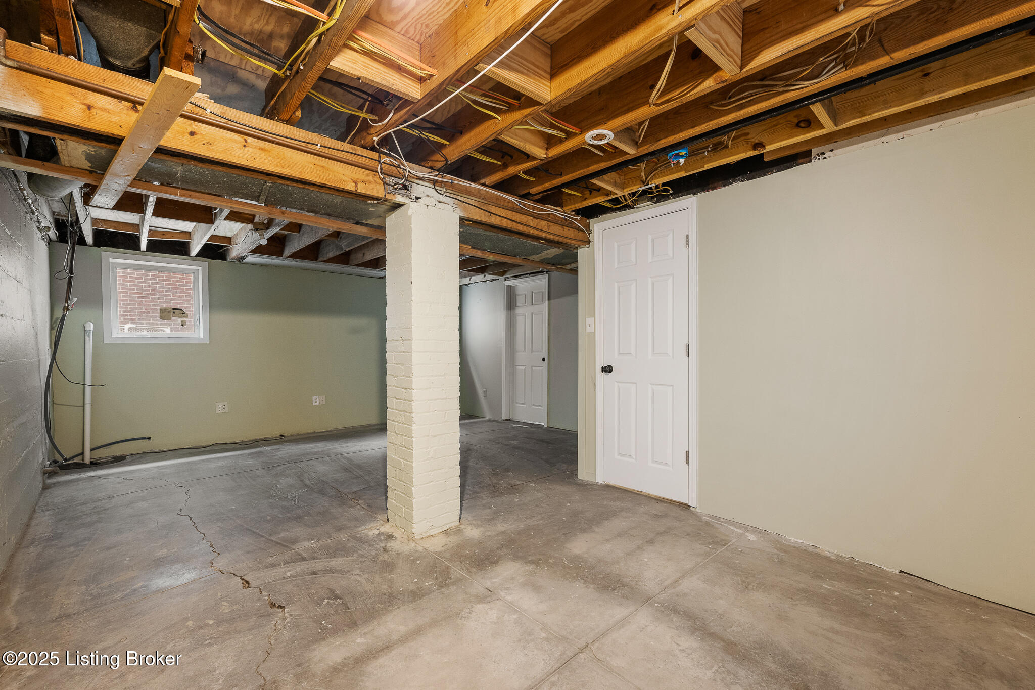 420 E Oak St, Louisville, Kentucky image 28