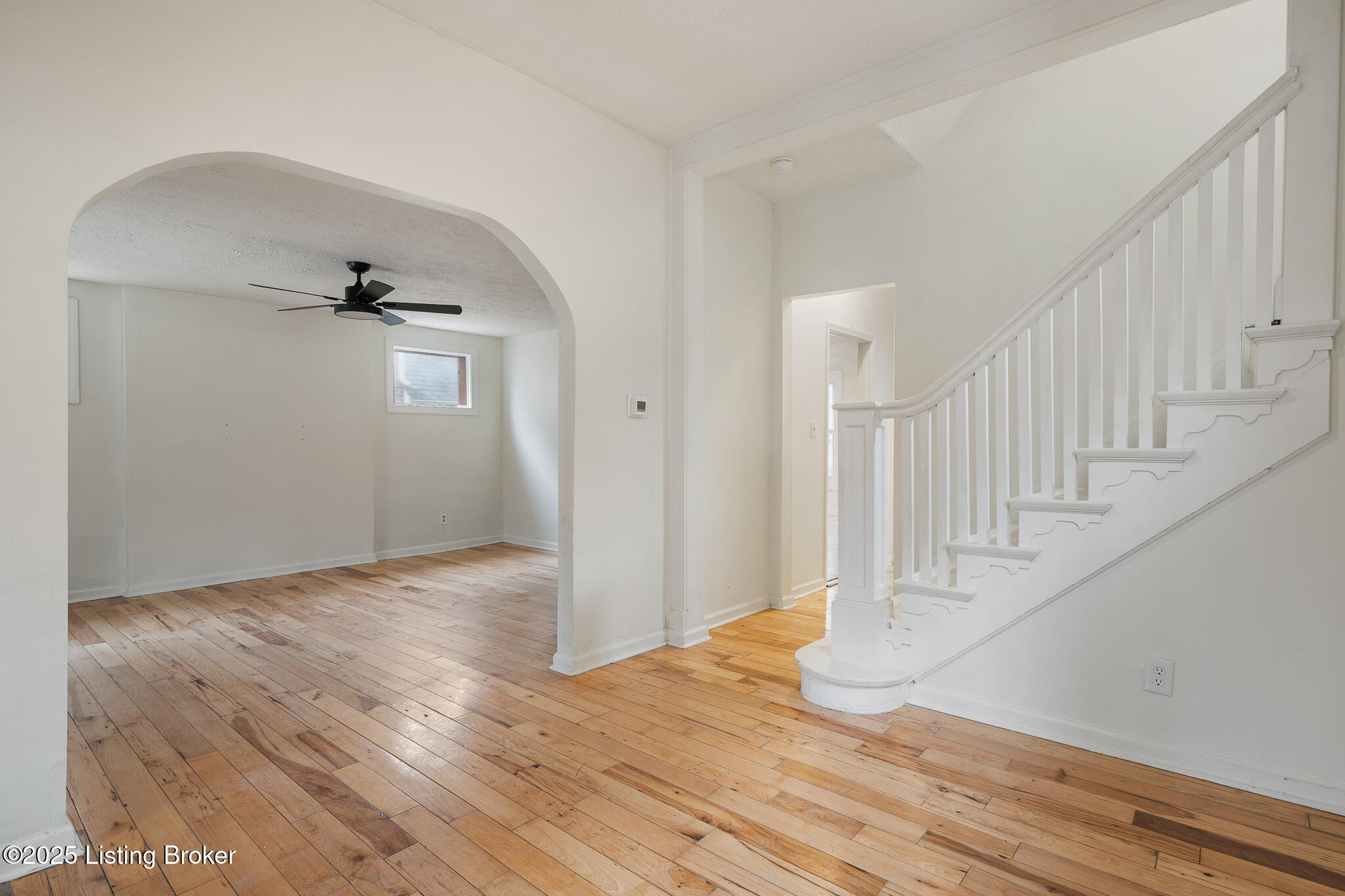 420 E Oak St, Louisville, Kentucky image 4
