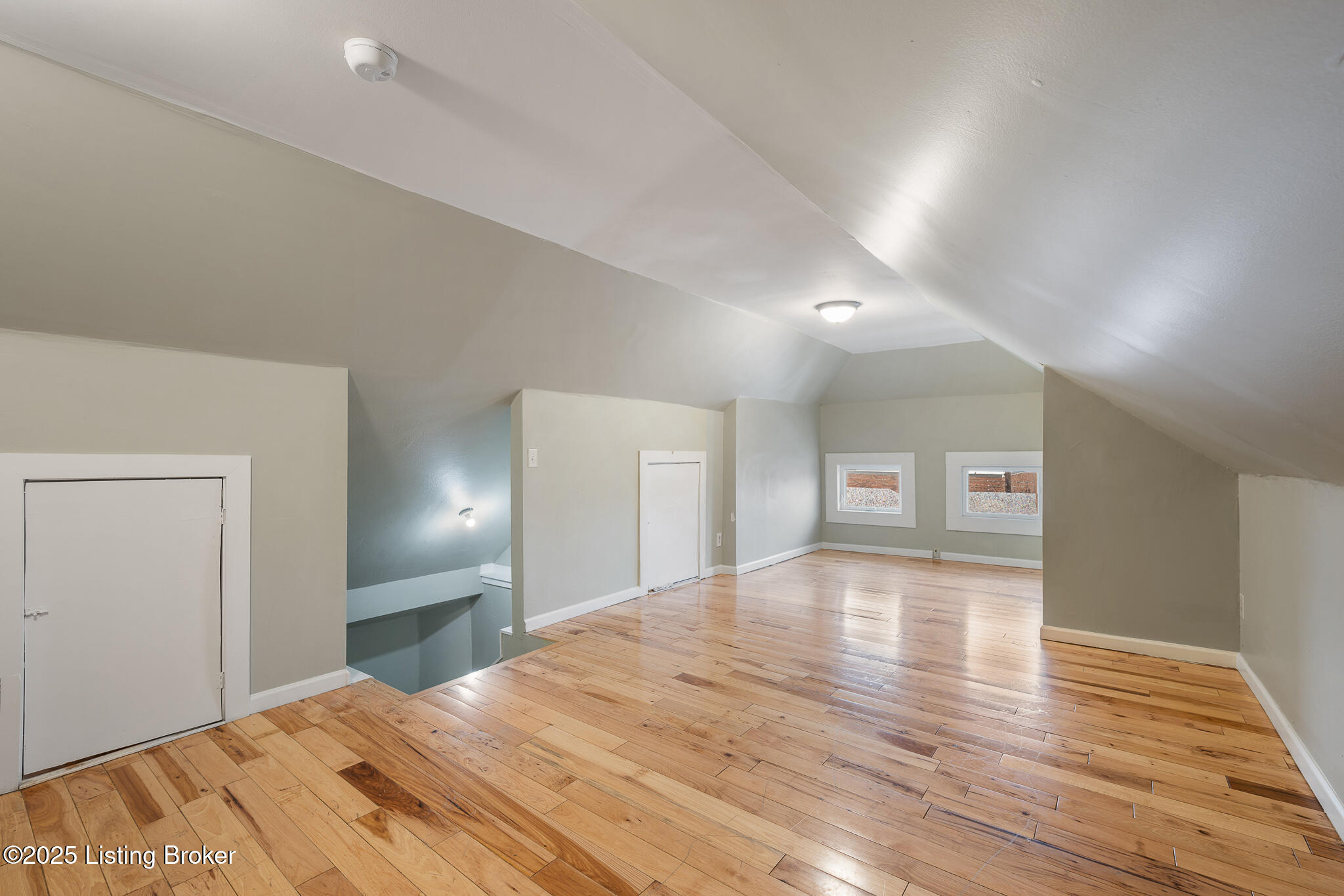 420 E Oak St, Louisville, Kentucky image 23