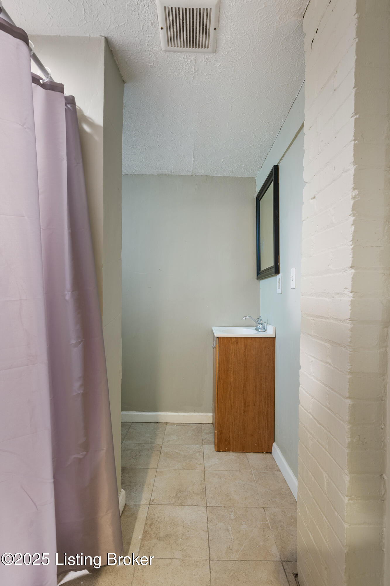 420 E Oak St, Louisville, Kentucky image 26