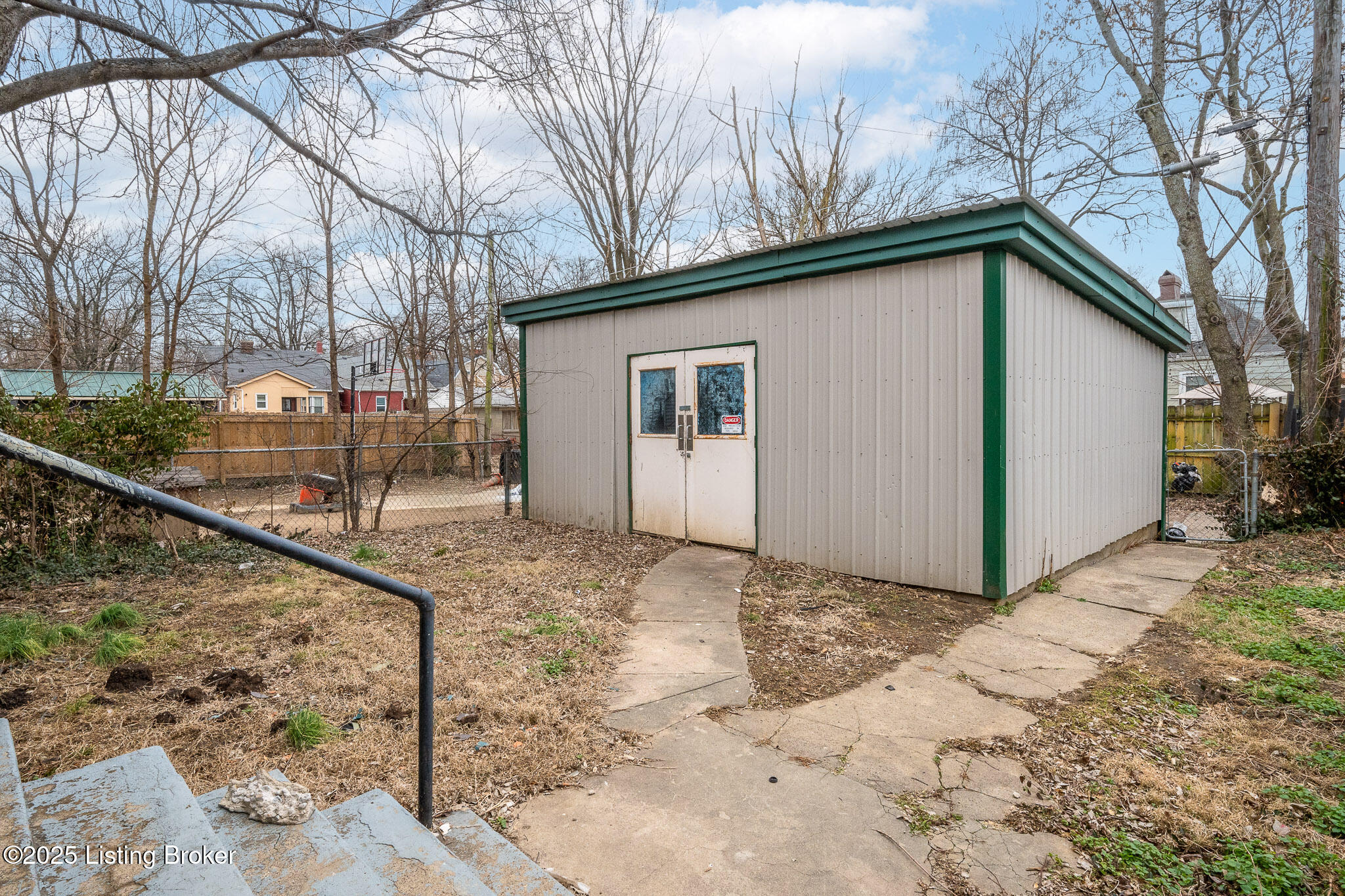 420 E Oak St, Louisville, Kentucky image 34