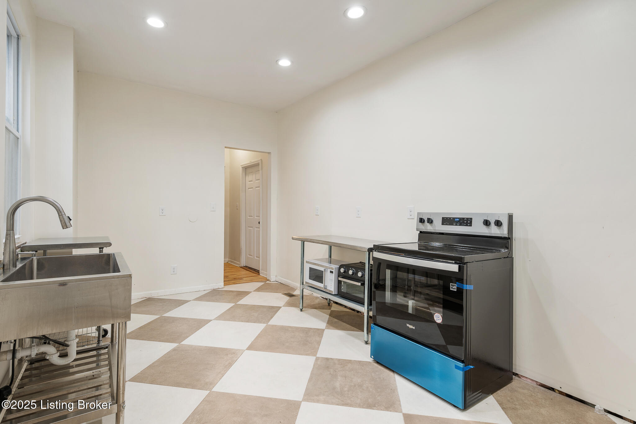 420 E Oak St, Louisville, Kentucky image 14