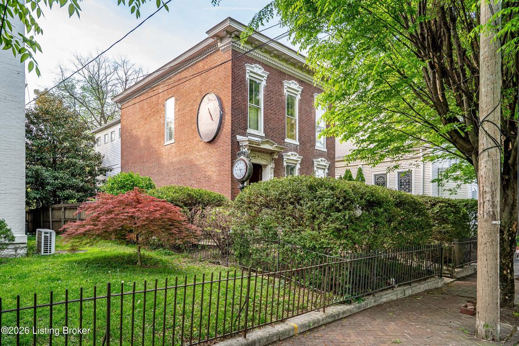 Photo of 1618 Story Ave, Louisville, KY 40206 (MLS # 1714552)