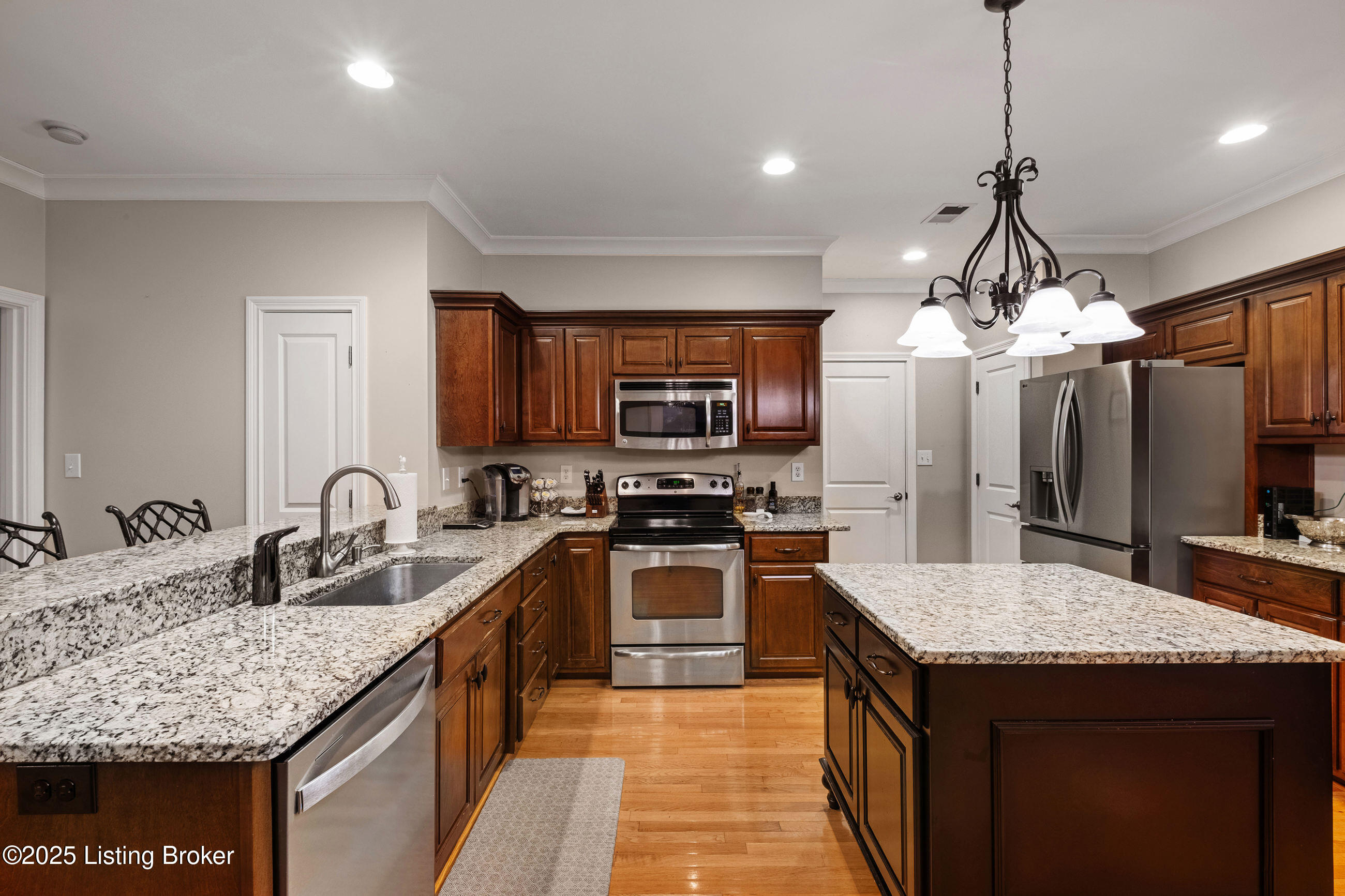 137 Treslyn Way, Louisville, Kentucky image 5