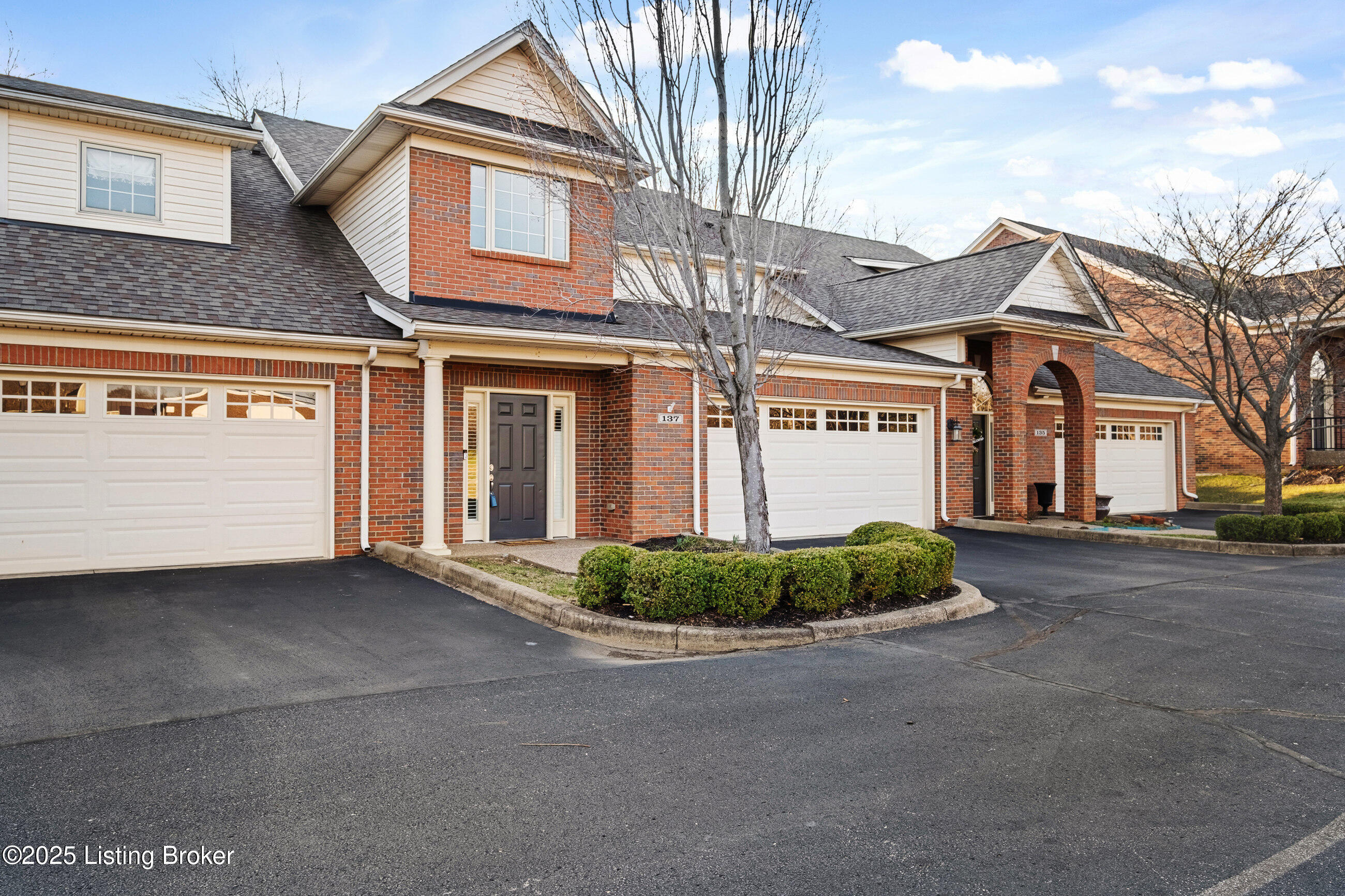 137 Treslyn Way, Louisville, Kentucky image 2