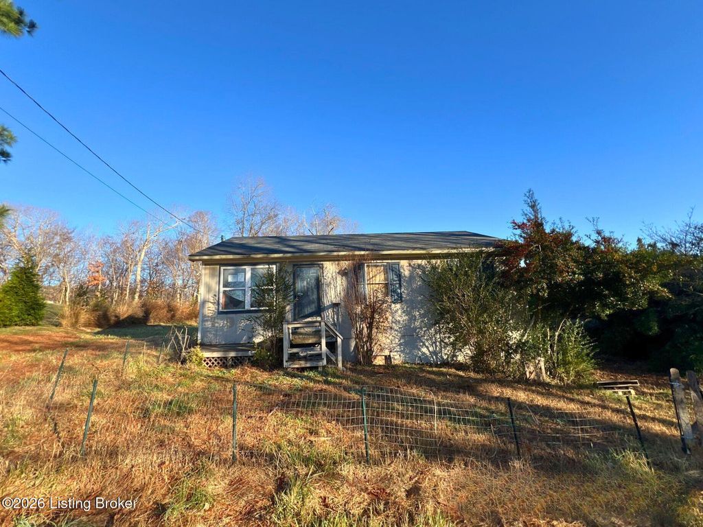 Photo of 62 Pace Ln, Hardin, KY 42048 (MLS # 1706794)