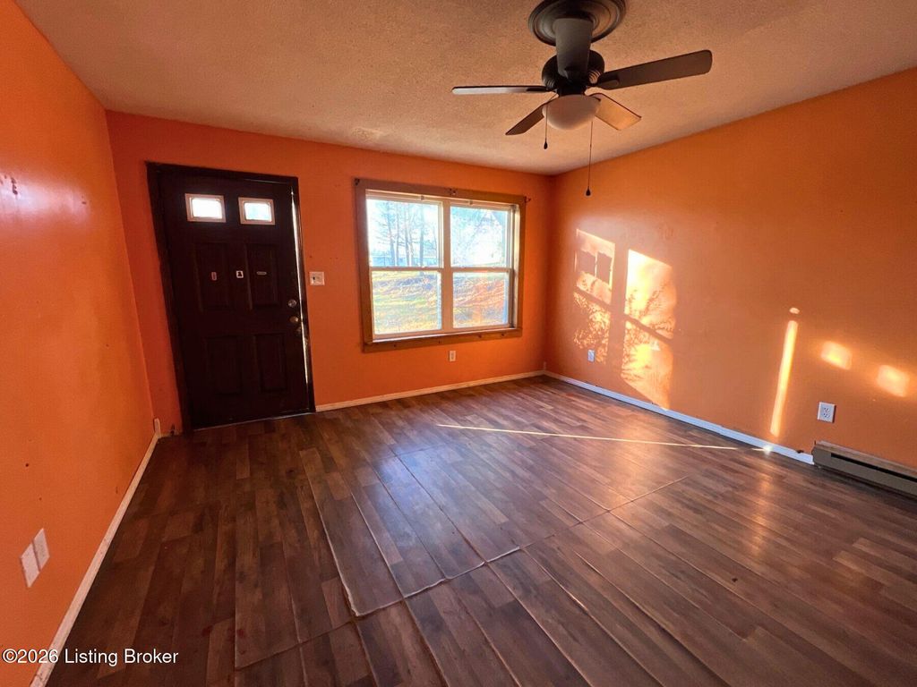 Photo of 62 Pace Ln, Hardin, KY 42048 (MLS # 1706794)