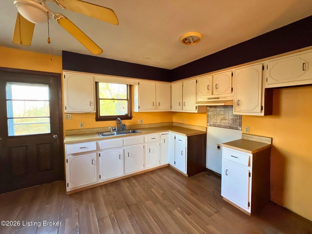 Photo of 62 Pace Ln, Hardin, KY 42048 (MLS # 1706794)