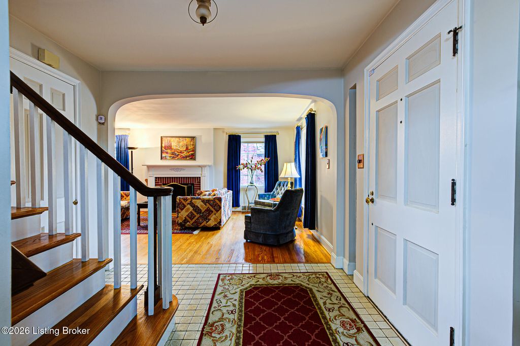 Photo of 2662 Kings Hwy, Louisville, KY 40205 (MLS # 1710867)