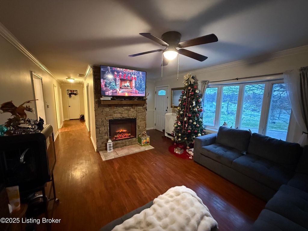 Photo of 28 Dobner Way, Eminence, KY 40019 (MLS # 1704887)