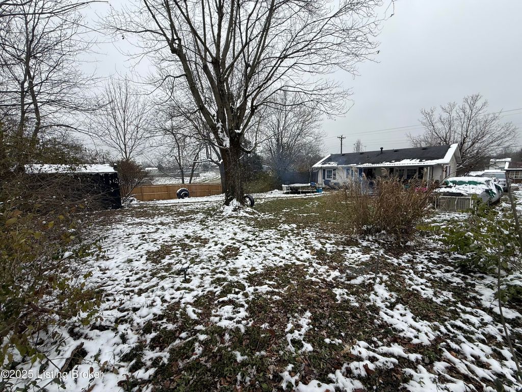 Photo of 28 Dobner Way, Eminence, KY 40019 (MLS # 1704887)