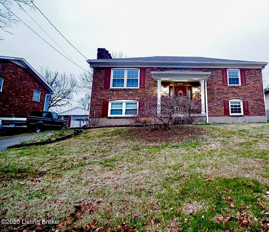 Photo of 6913 Norlynn Dr, Louisville, KY 40228 (MLS # 1705750)