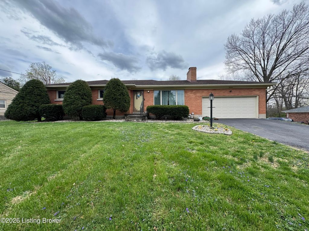 Photo of 4604 Walden Dr, Louisville, KY 40229 (MLS # 1713303)