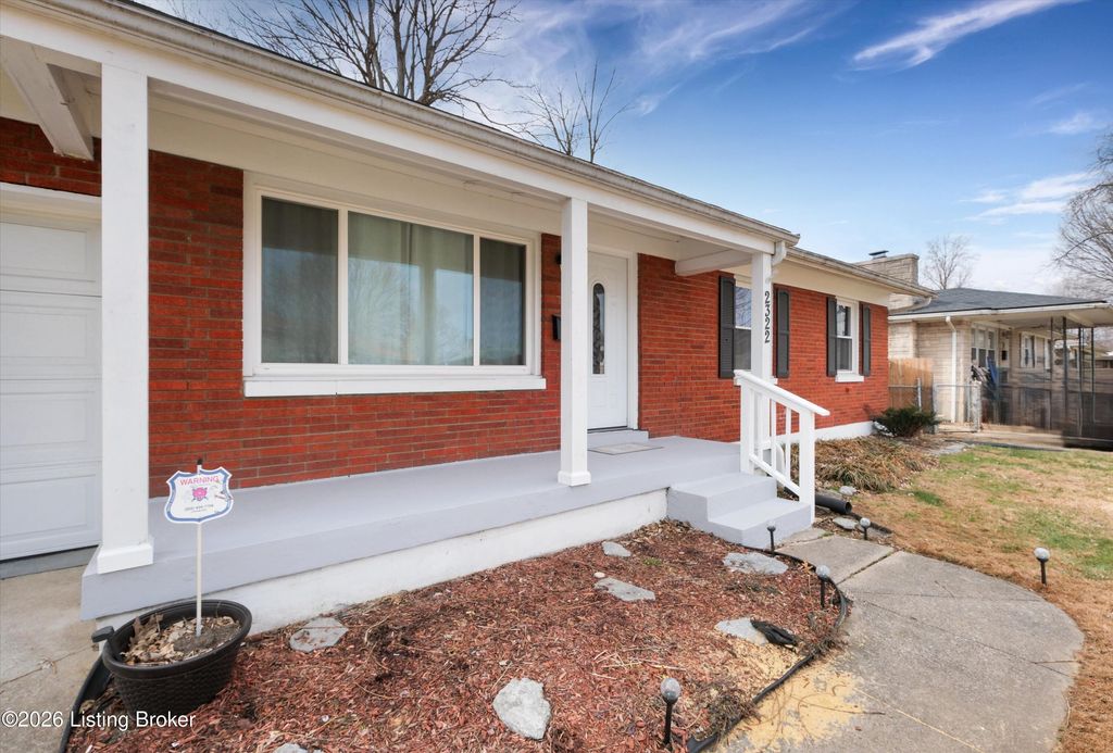 Photo of 2322 Perth Dr, Louisville, KY 40216 (MLS # 1710141)