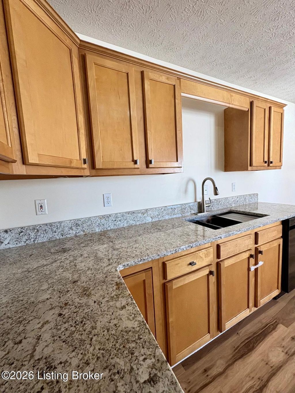 Photo of 1123 Summit Dr, Shelbyville, KY 40065 (MLS # 1708847)