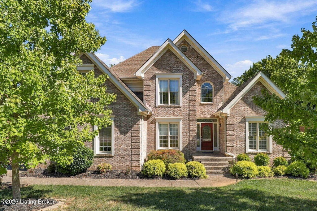 Photo of 4215 Woodmont Park Ln, Louisville, KY 40245 (MLS # 1730214)