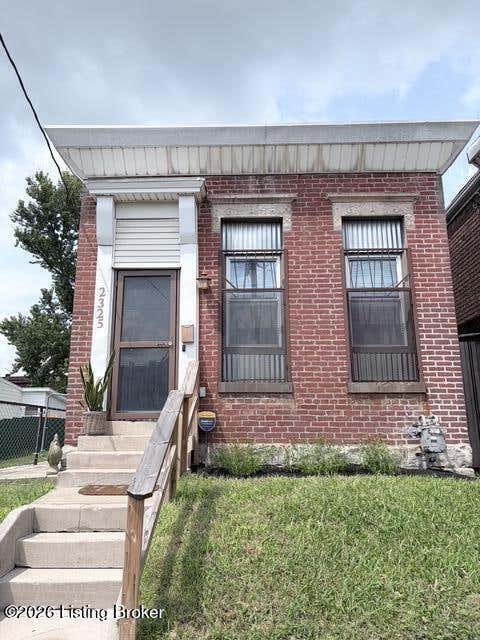 Photo of 2325 W Market St, Louisville, KY 40212 (MLS # 1724940)