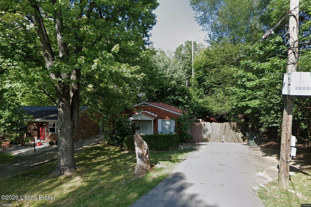 Photo of 521 Monin Rd, Elizabethtown, KY 42701 (MLS # 1711871)