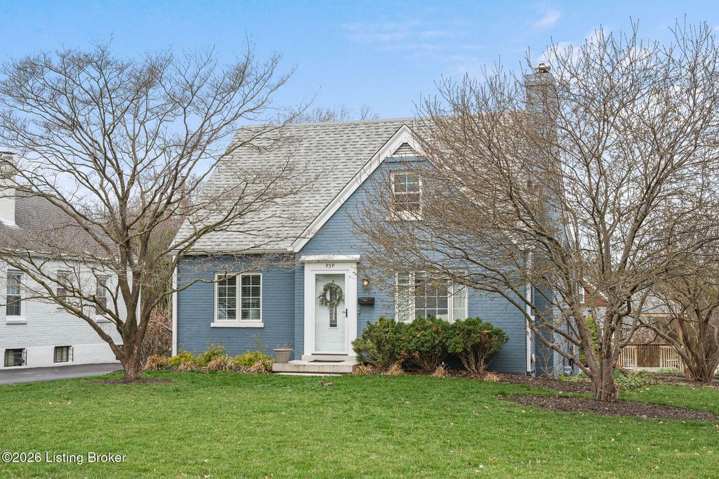 Photo of 959 Thruston Dr, Louisville, KY 40217 (MLS # 1711208)