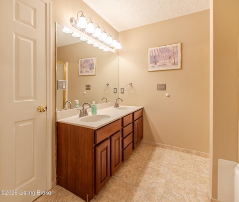 Tiny photo for 8706 Brittany Dr, Louisville, KY 40220 (MLS # 1729749)