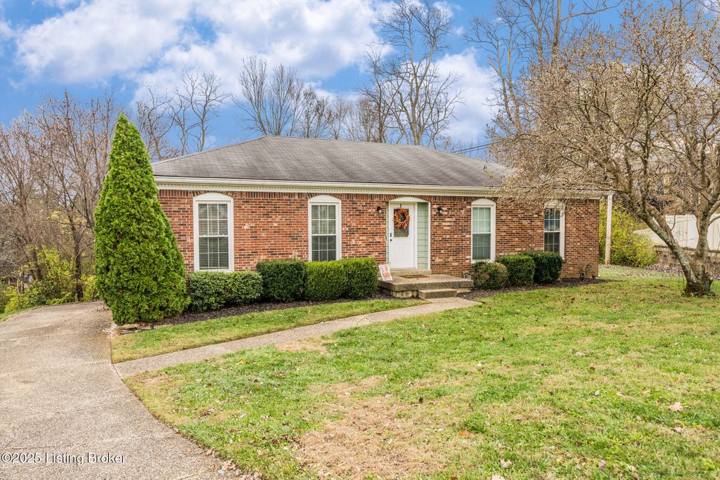Photo of 4501 Yager Ln, Louisville, KY 40241 (MLS # 1704421)