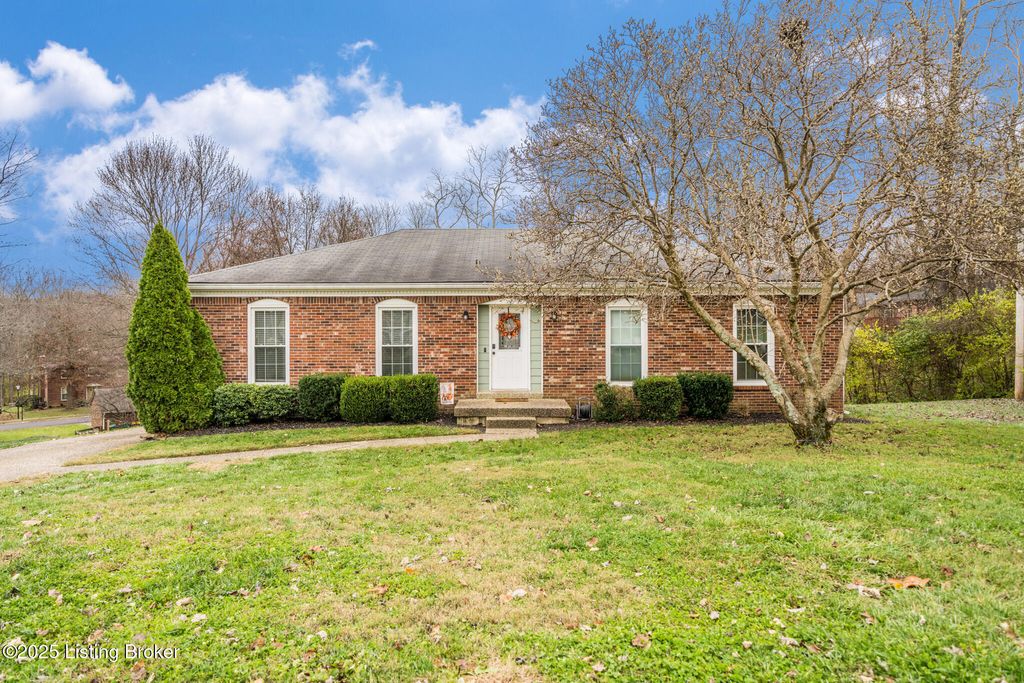 Photo of 4501 Yager Ln, Louisville, KY 40241 (MLS # 1704421)