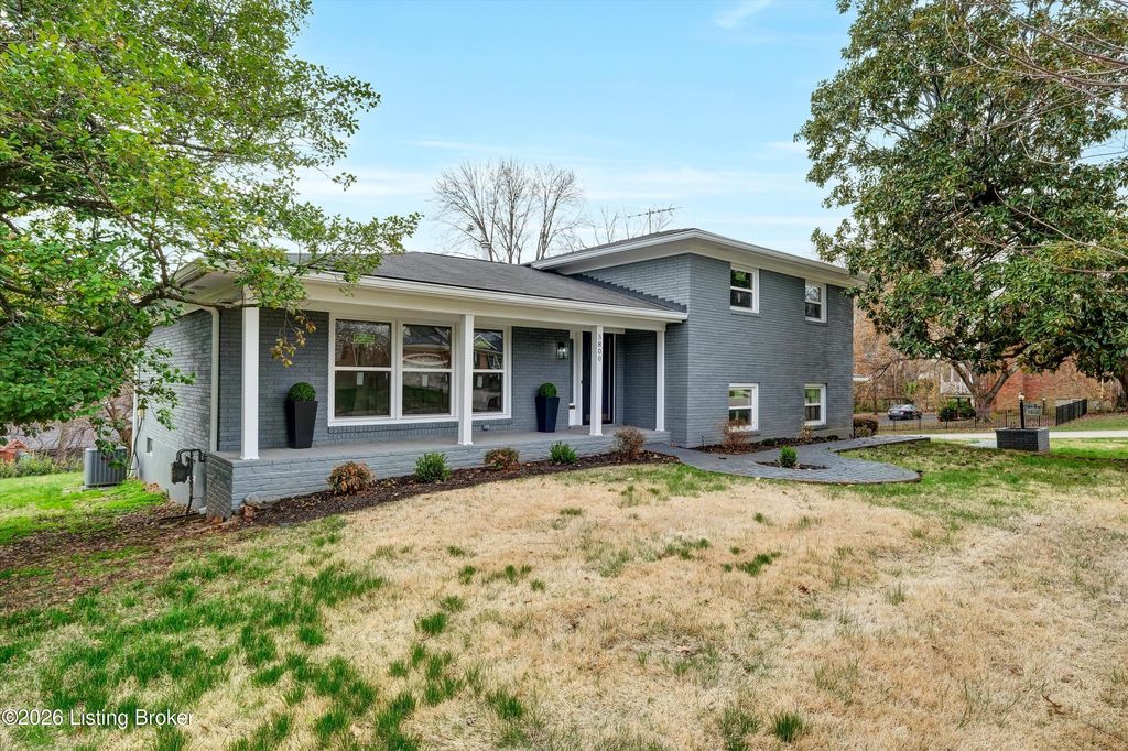 Photo of 5800 Prince William St, Louisville, KY 40207 (MLS # 1711375)