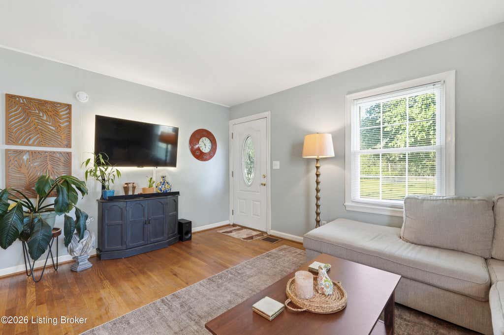 Photo of 2619 Merhoff St, Louisville, KY 40217 (MLS # 1724916)