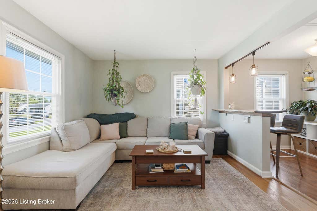 Photo of 2619 Merhoff St, Louisville, KY 40217 (MLS # 1724916)