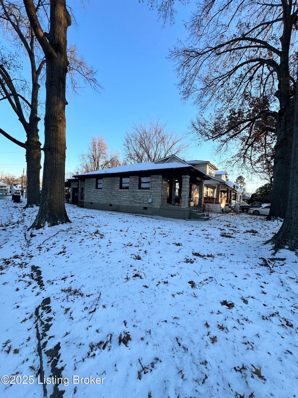 Photo of 137 N 39th St, Louisville, KY 40212 (MLS # 1705322)