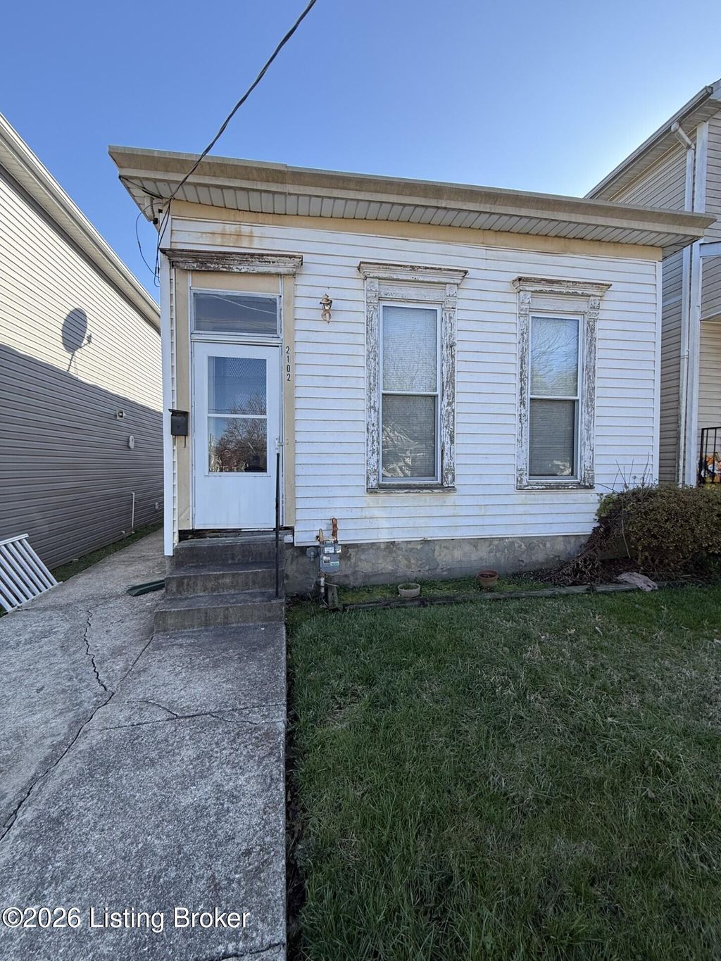 Photo of 2102 Magazine St, Louisville, KY 40211 (MLS # 1710971)