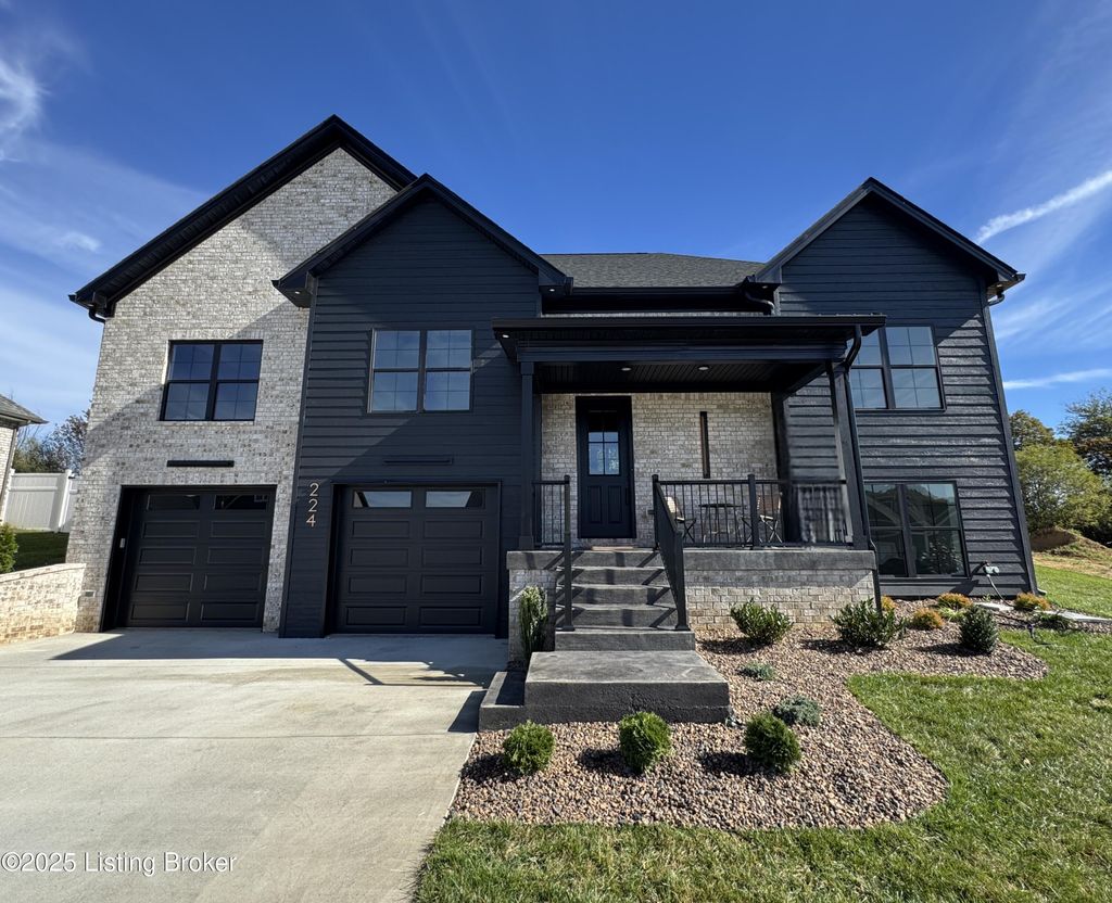 Photo of 224 Wild Deer Drive, Elizabethtown, KY 42701 (MLS # 1701184)