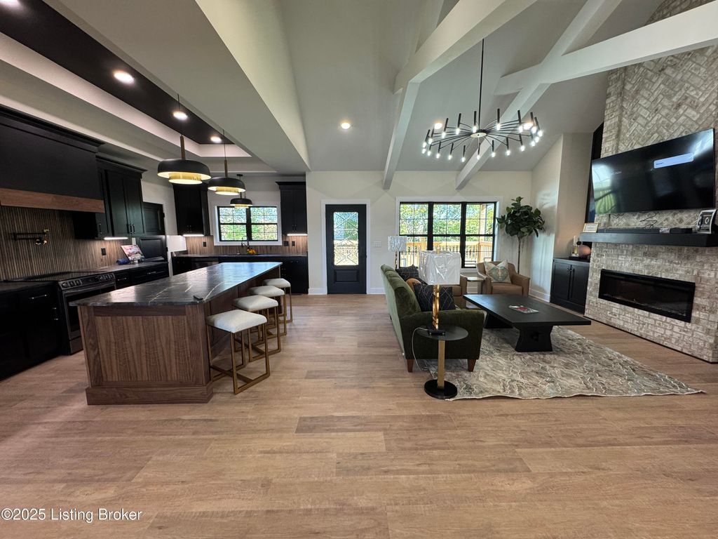 Photo of 224 Wild Deer Drive, Elizabethtown, KY 42701 (MLS # 1701184)