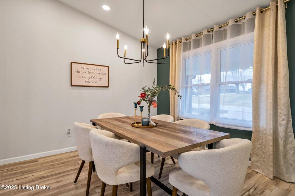 Photo of 1601 Birch Ct, Radcliff, KY 40160 (MLS # 1705261)