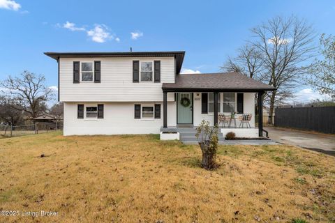 Photo of 1601 Birch Ct, Radcliff, KY 40160 (MLS # 1705261)