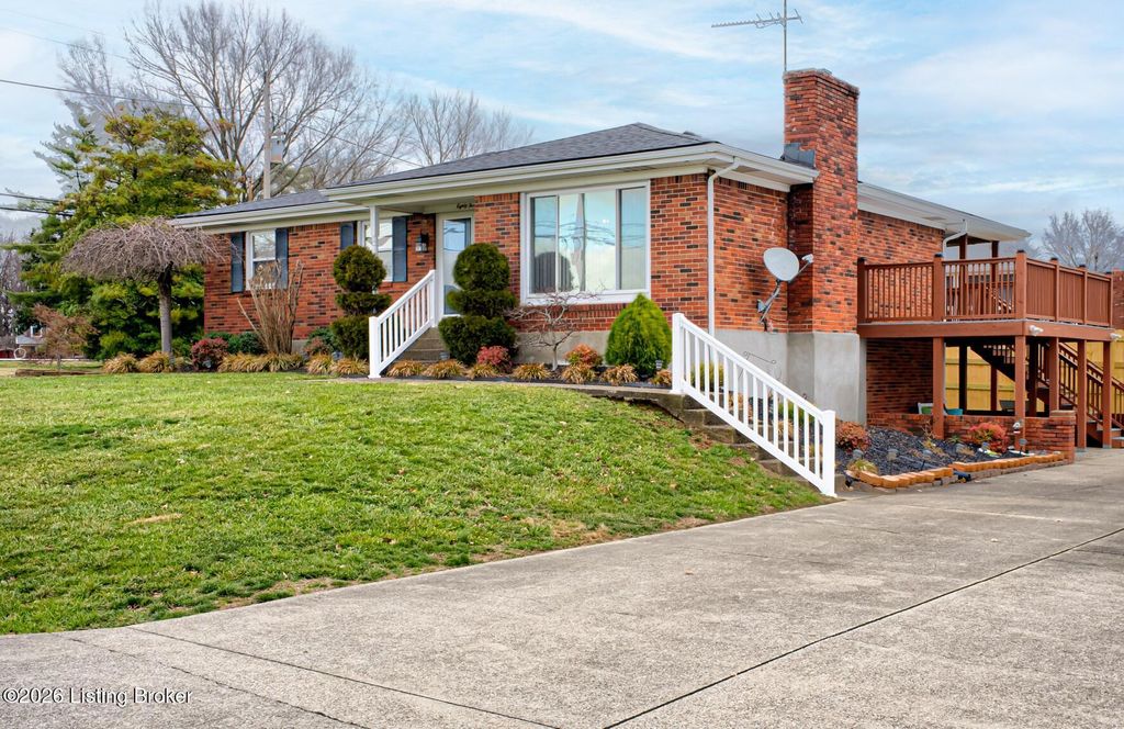 Photo of 8501 Gregory Way, Louisville, KY 40219 (MLS # 1707184)