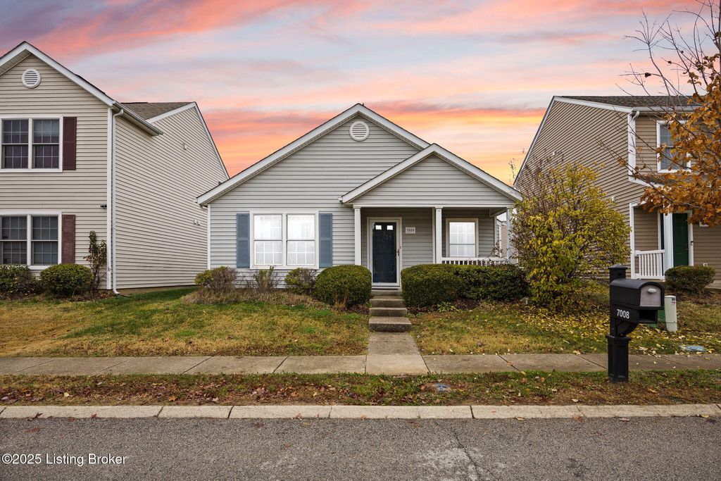 Photo of 7009 Black Mountain Dr, Louisville, KY 40228 (MLS # 1704345)